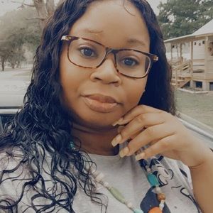 Meet your Posher, Ronnisha